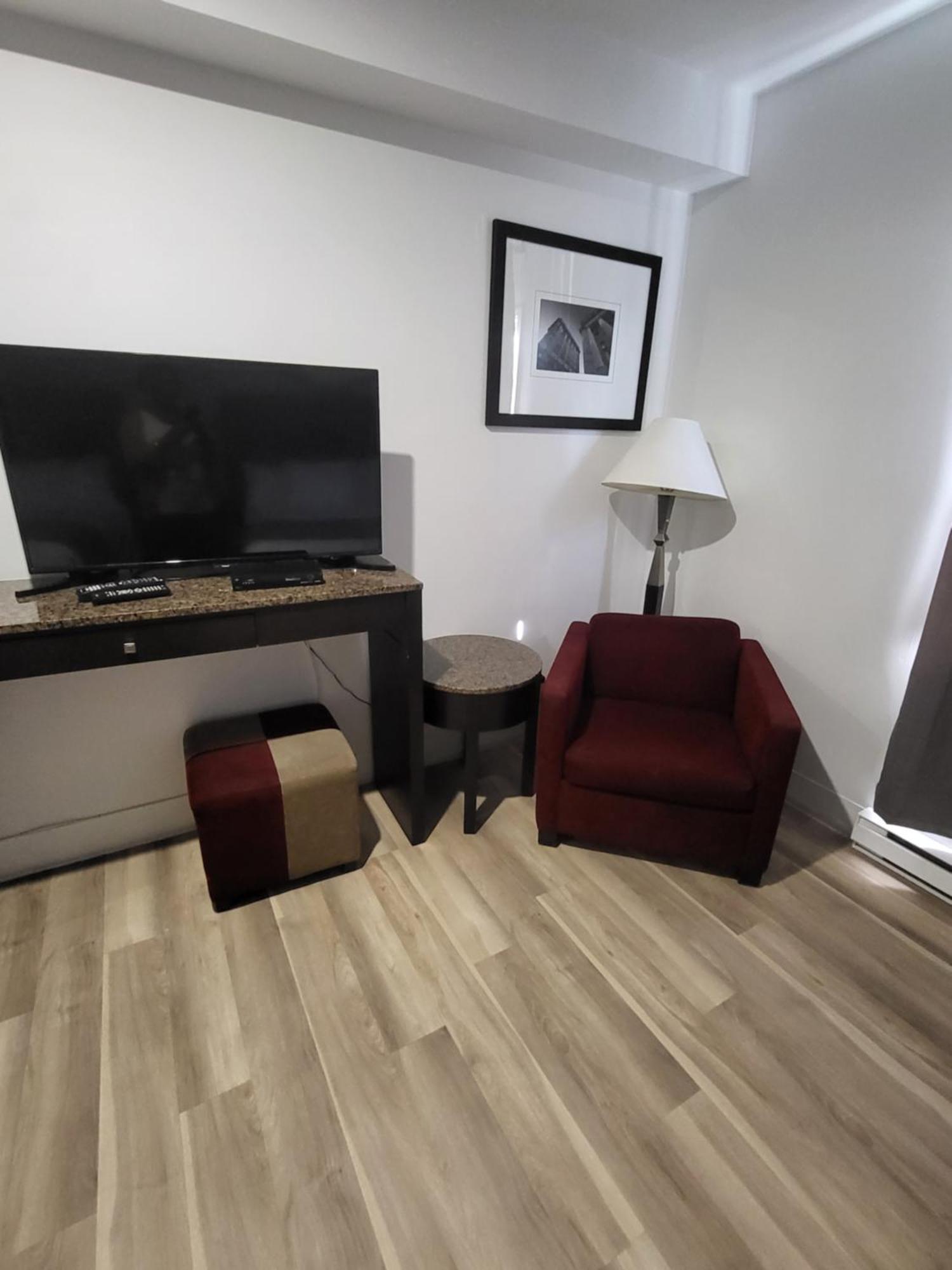 Hotel Sigma Вал-д'Ор Екстериор снимка